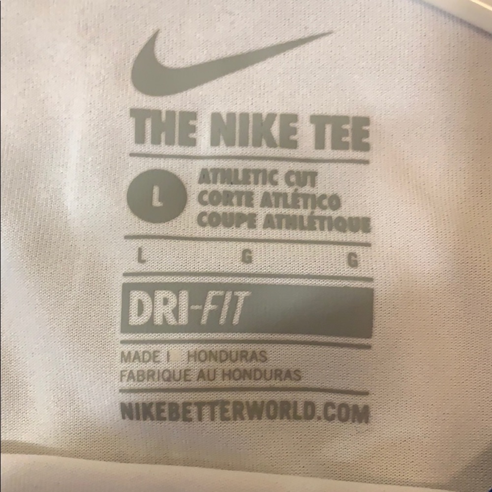 Men’s Nike Shirt - Picture 4 of 4